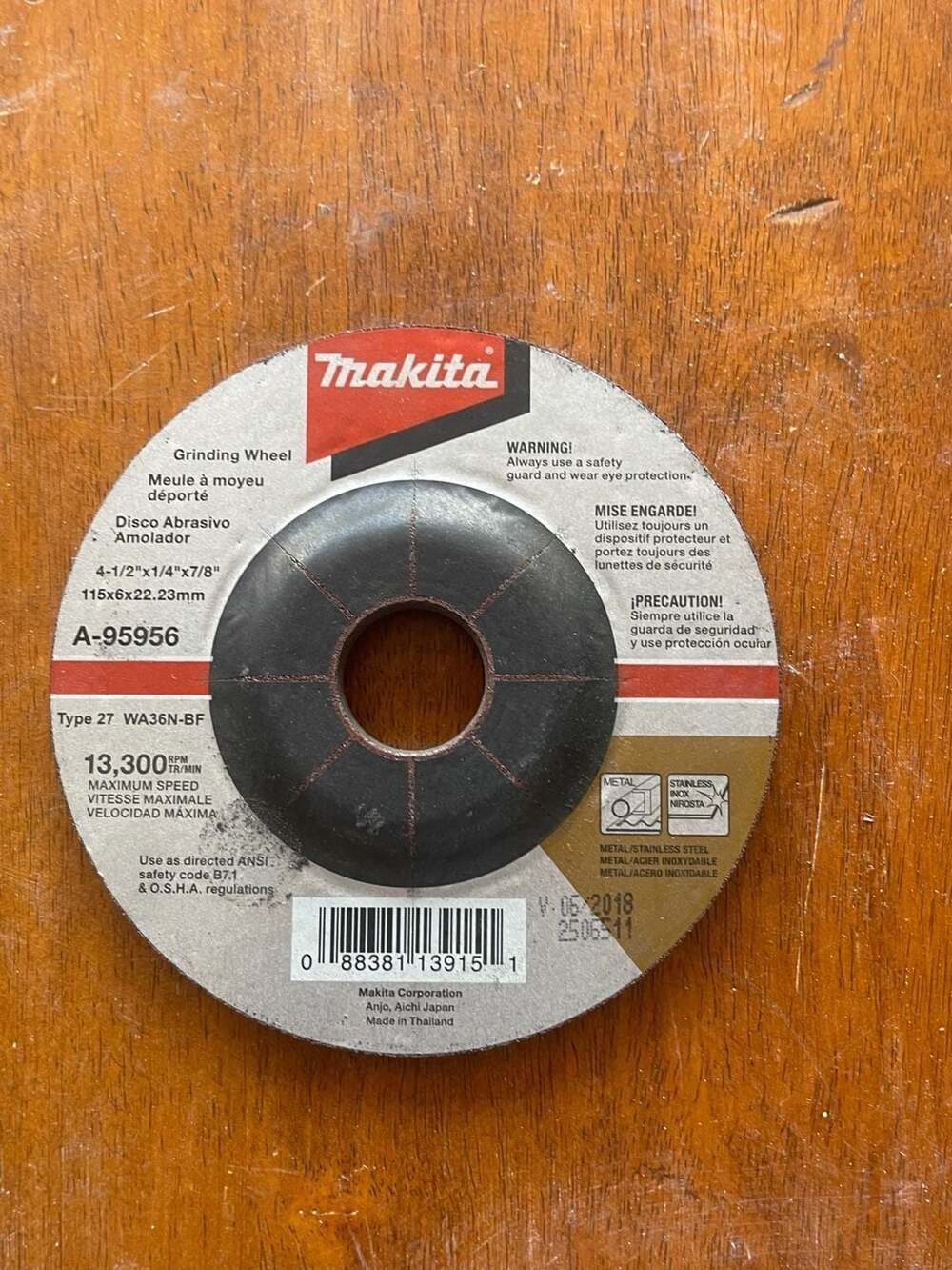 Makita 4-1/2" x 1/4" x 7/8" Metal/Stainless Steel Grinding Wheel‎ - A-95956